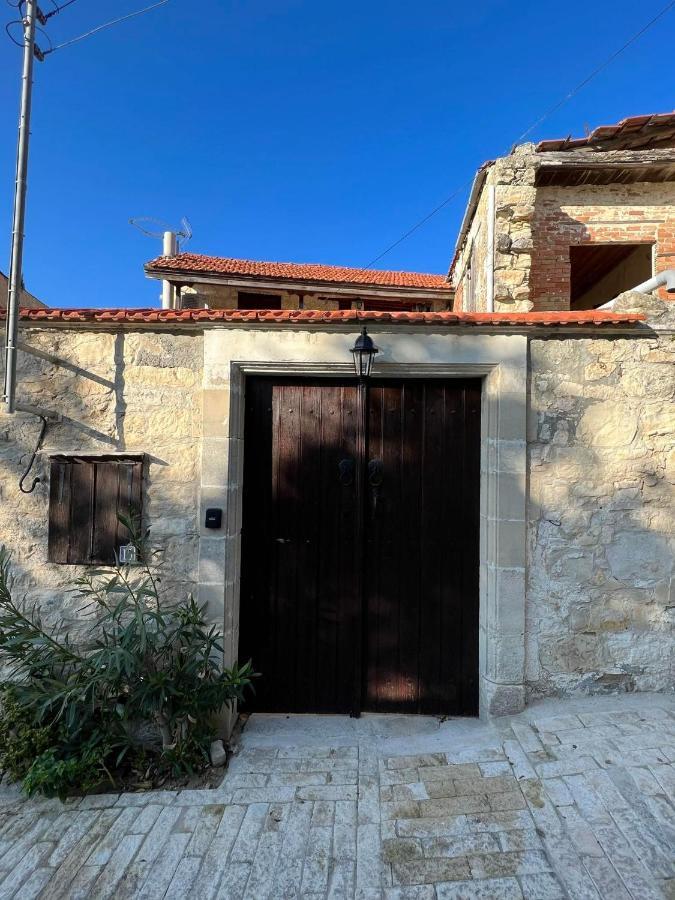 Stou Pavli Holiday home *